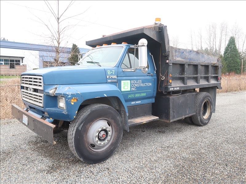 1994 FORD F700 DUMP TRUCK KENMORE HEAVY EQUIPMENT CONTRACTORS