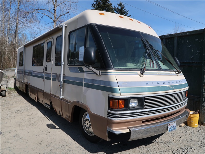 1989 WINNEBAGO CHIEFTAIN KENMORE HEAVY EQUIPMENT, CONTRACTORS