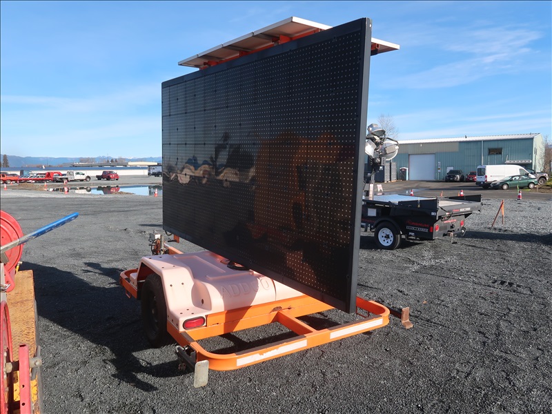 2006 ADDCO DH1000 TRAILER MOUNTED MESSAGE BOARD MARYSVILLE HEAVY