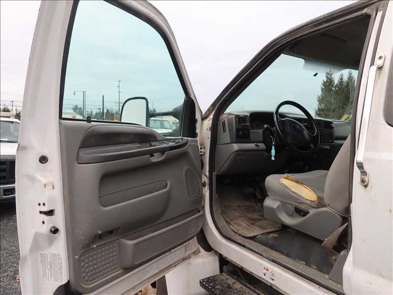 2006 FORD F650 EXT CAB VAN TRUCK W/ LIFT GATE | MARYSVILLE HEAVY ...