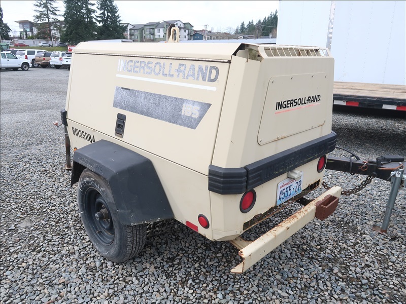 1998 INGERSOLL RAND P185WJD TRAILER MOUNTED AIR COMPRESSOR KENMORE