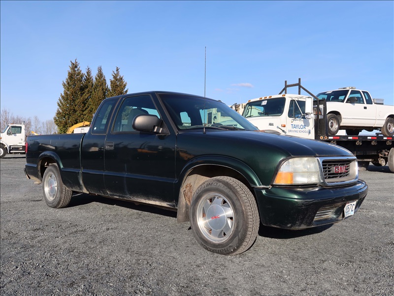 2003 GMC SONOMA EXT CAB 2WD | MARYSVILLE HEAVY EQUIPMENT, CONTRACTORS ...