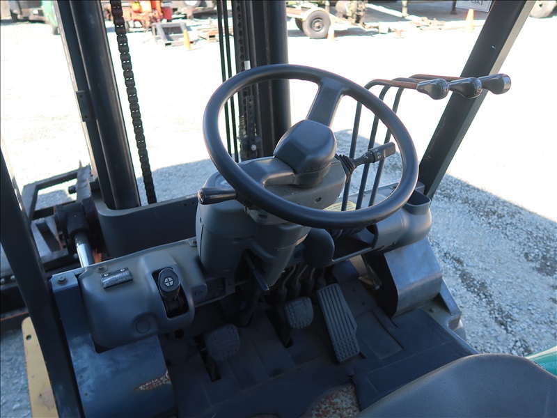 2004 KOMATSU FG40ZT-8 FORKLIFT | KENMORE HEAVY EQUIPMENT, CONTRACTORS ...