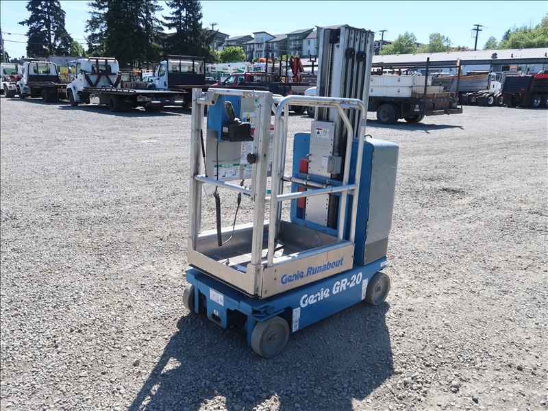 2008 Genie Gr-20 Telescopic Mast Lift 