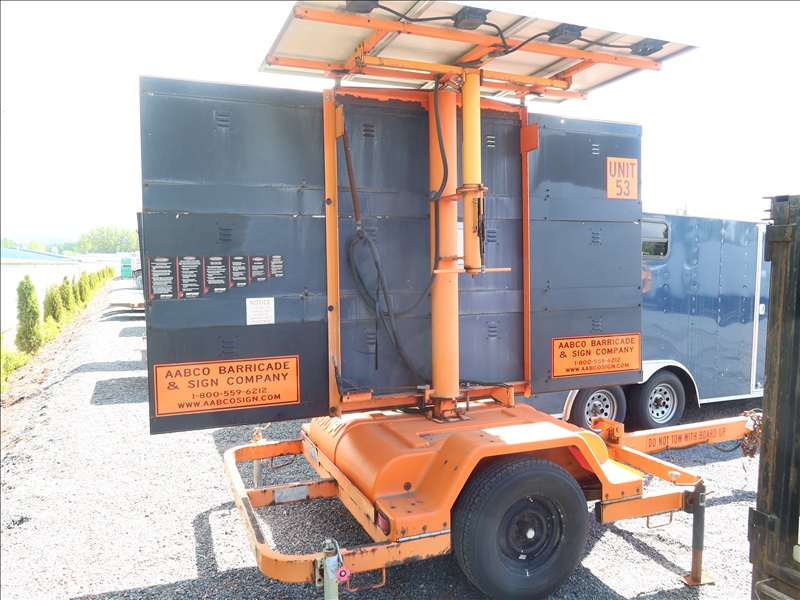 2000 ADDCO DH1000 TRAILER MOUNTED MESSAGE BOARD MARYSVILLE HEAVY