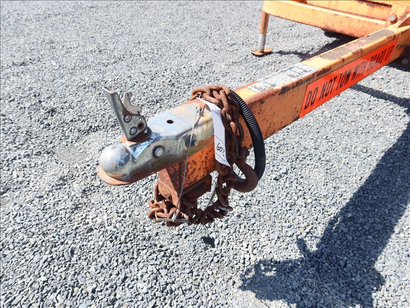 2002 ADDCO DH1000 TRAILER MOUNTED MESSAGE BOARD MARYSVILLE HEAVY