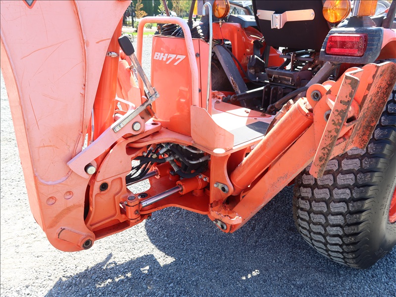 KUBOTA B3300SU LOADER BACKHOE | MARYSVILLE HEAVY EQUIPMENT, CONTRACTORS ...