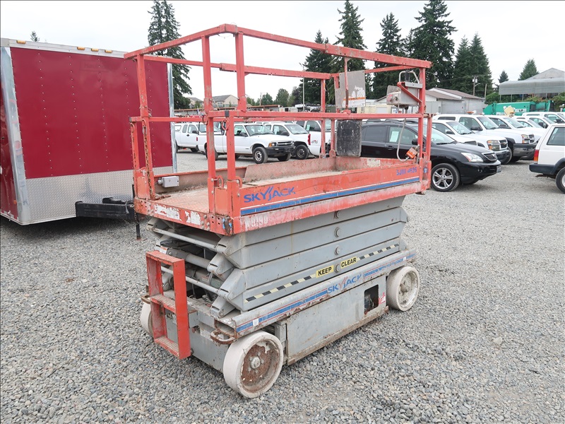 How Long Does It Take To Charge A Skyjack Scissor Lift