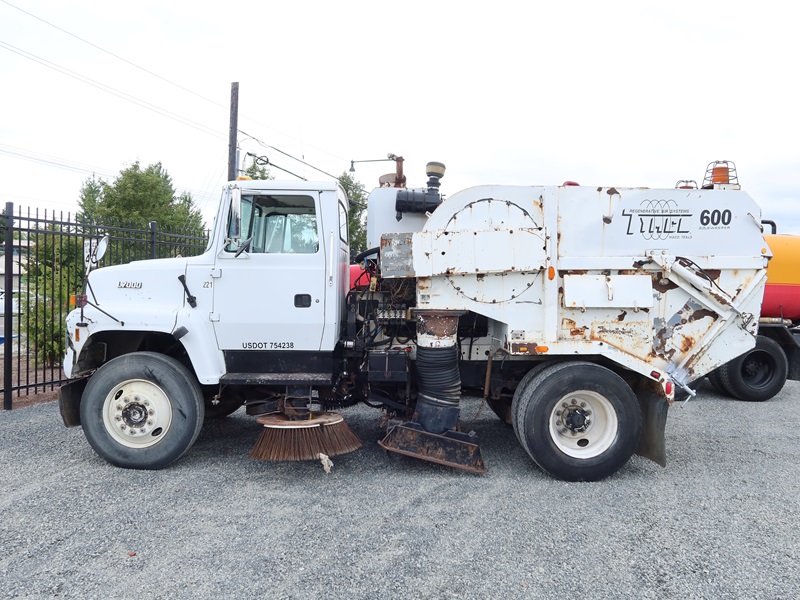 1995 FORD L7000 SWEEPER TRUCK | MARYSVILLE HEAVY EQUIPMENT, CONTRACTORS ...