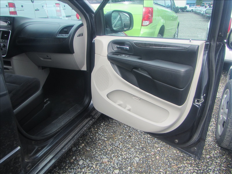 2014 DODGE GRAND CARAVAN | KENMORE HEAVY EQUIPMENT, CONTRACTORS