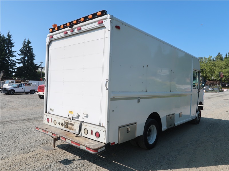 1999 FREIGHTLINER UTILIMASTER STEP VAN | KENMORE HEAVY EQUIPMENT ...