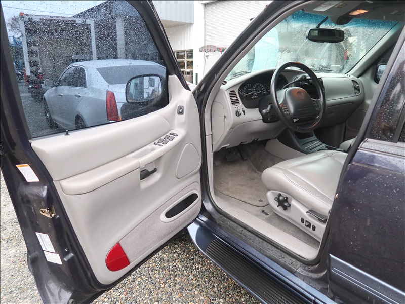 2000 MERCURY MOUNTAINEER SUV 4WD KENMORE HEAVY EQUIPMENT, CONTRACTORS