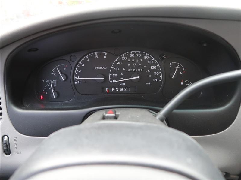 2000 MERCURY MOUNTAINEER SUV 4WD KENMORE HEAVY EQUIPMENT, CONTRACTORS