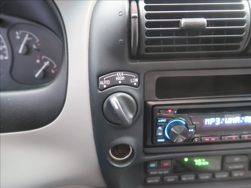 2000 MERCURY MOUNTAINEER SUV 4WD KENMORE HEAVY EQUIPMENT, CONTRACTORS