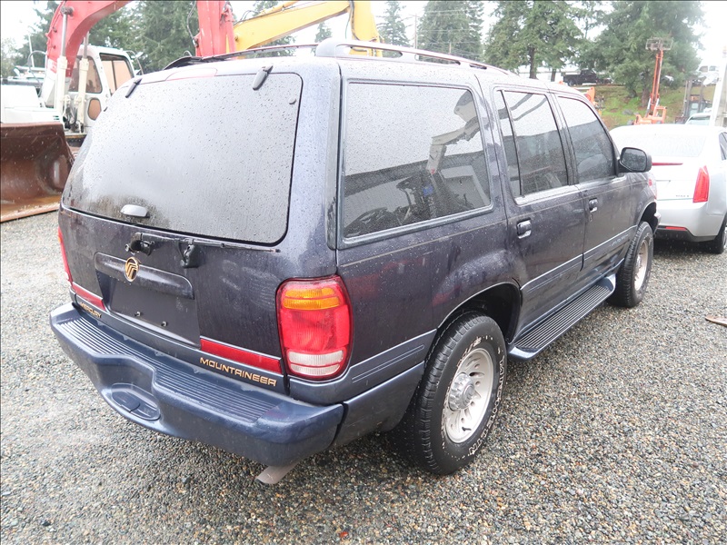 2000 MERCURY MOUNTAINEER SUV 4WD KENMORE HEAVY EQUIPMENT, CONTRACTORS