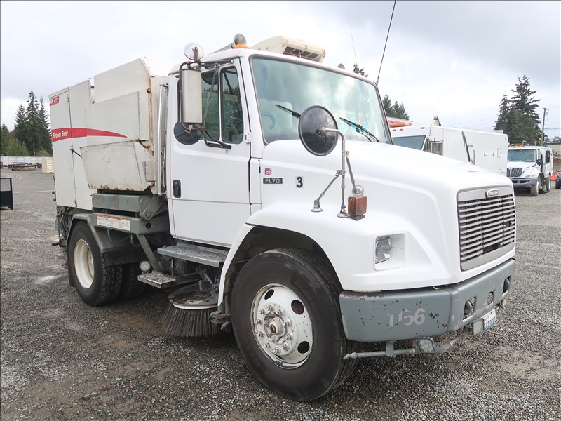 2002 FREIGHTLINER FL70 SWEEPER TRUCK | *NEW DATE* KENMORE HEAVY ...