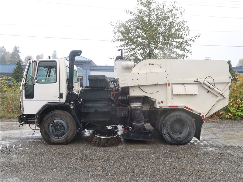 1996 Ford Cargo Sweeper Truck 