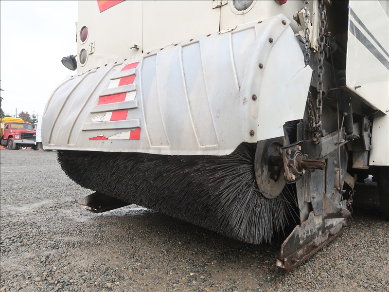 Athey Mobile Sweeper Truck New Date Kenmore Heavy Equipment Contractors Equipment