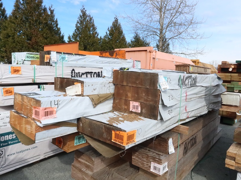 LOT, ASSORTED GLULAM LUMBER AT VARIOUS LENGTHS FROM APPROX 6' 14' (NO REMOVAL UNTIL THURSDAY