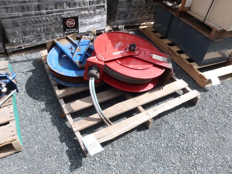 Lot 2 Assorted Hose Reels On This Pallet Marysville Tools Machine Shop Rolling Stock 7422