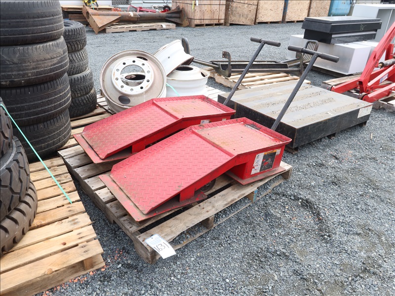 LOT ADVANCED TOOL DESIGN ATD 7321 20 TON 17 W TRUCK RAMPS ON THIS PALLET MARYSVILLE TOOLS