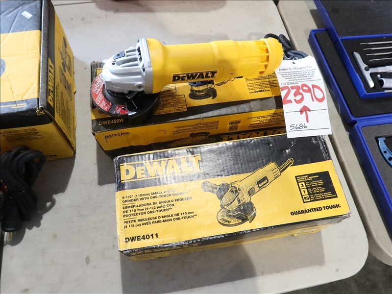 LOT, DEWALT DWE4011 4-1/2