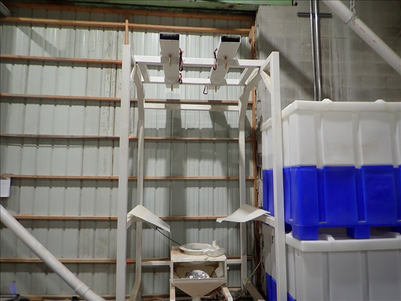 Pwa Poly Silos W Hopper Choretime Flex Auger Conveyor Beta Hatch Online Auction