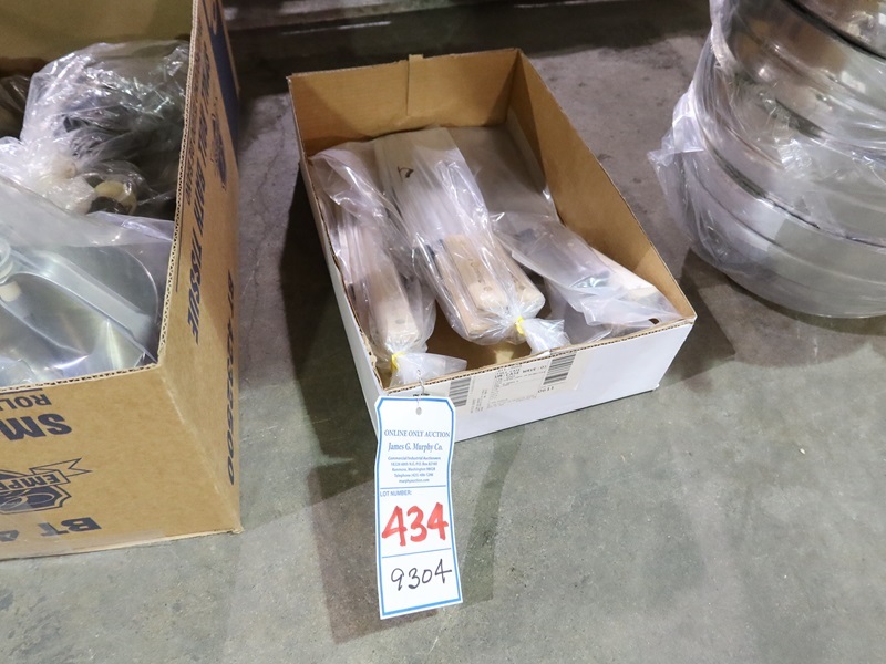 LOT, ASSORTED SPATULA GRILL TURNERS BREWERY EQUIPMENT, BUILDING