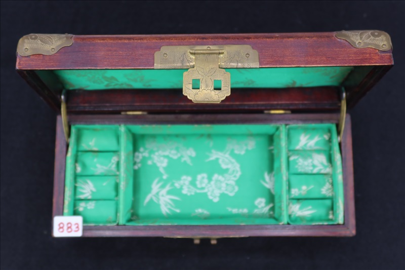 lot-1-vintage-wooden-jewelry-box-contents-of-safe-deposit-boxes