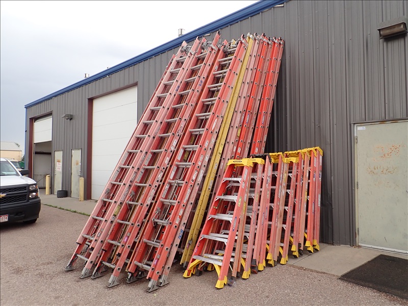 60-fiberglass-extension-ladders-ics-communications-colorado