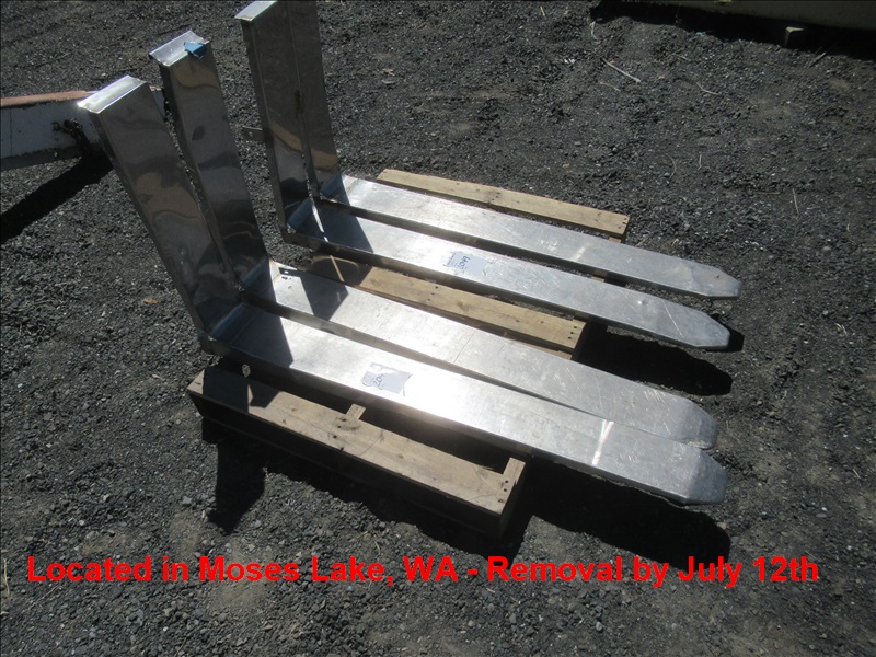 6 X 48 SS FORKLIFT FORK COVERS MECHANICAL INC LIVE AUCTION   2048.2.JPG