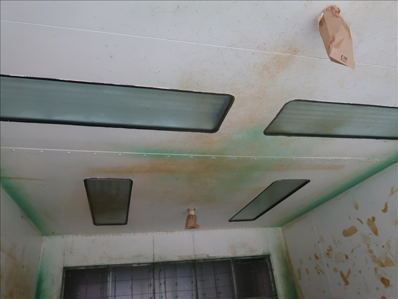 APPROX 125" X 192" SPRAY BOOTH, LIGHTS, ENMET AFP90 AIR FILTRATION