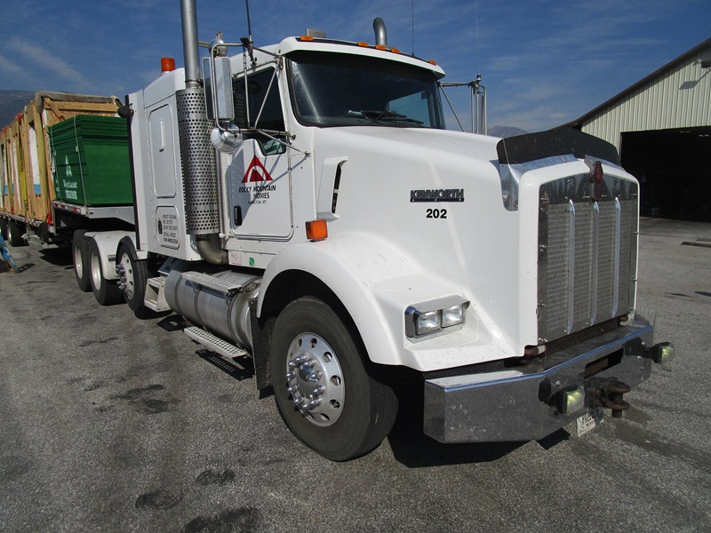 2004 KENWORTH T800B | ROCKY MOUNTAIN LOG HOMES *AUCTION POSTPONED ...