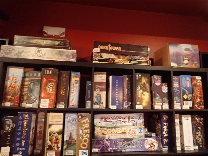 GROUP OF SHELF UNIT W/ASSORTED BOARD GAMES (70) ROOK & ROGUE BOARD