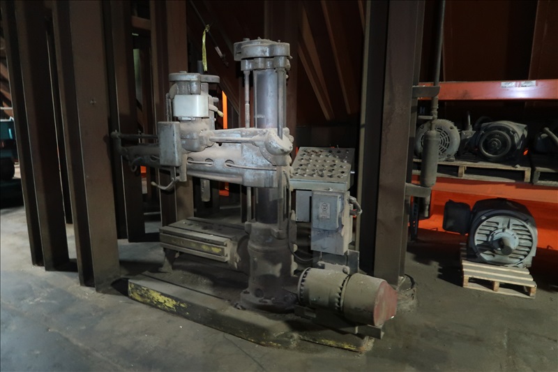 CINCINNATI BICKFORD 4' RADIAL ARM DRILL, 9" COLUMN, TSLOT TABLE & BASE