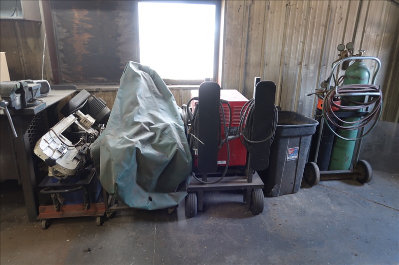 CINCINNATI BICKFORD 4' RADIAL ARM DRILL, 9" COLUMN, TSLOT TABLE & BASE