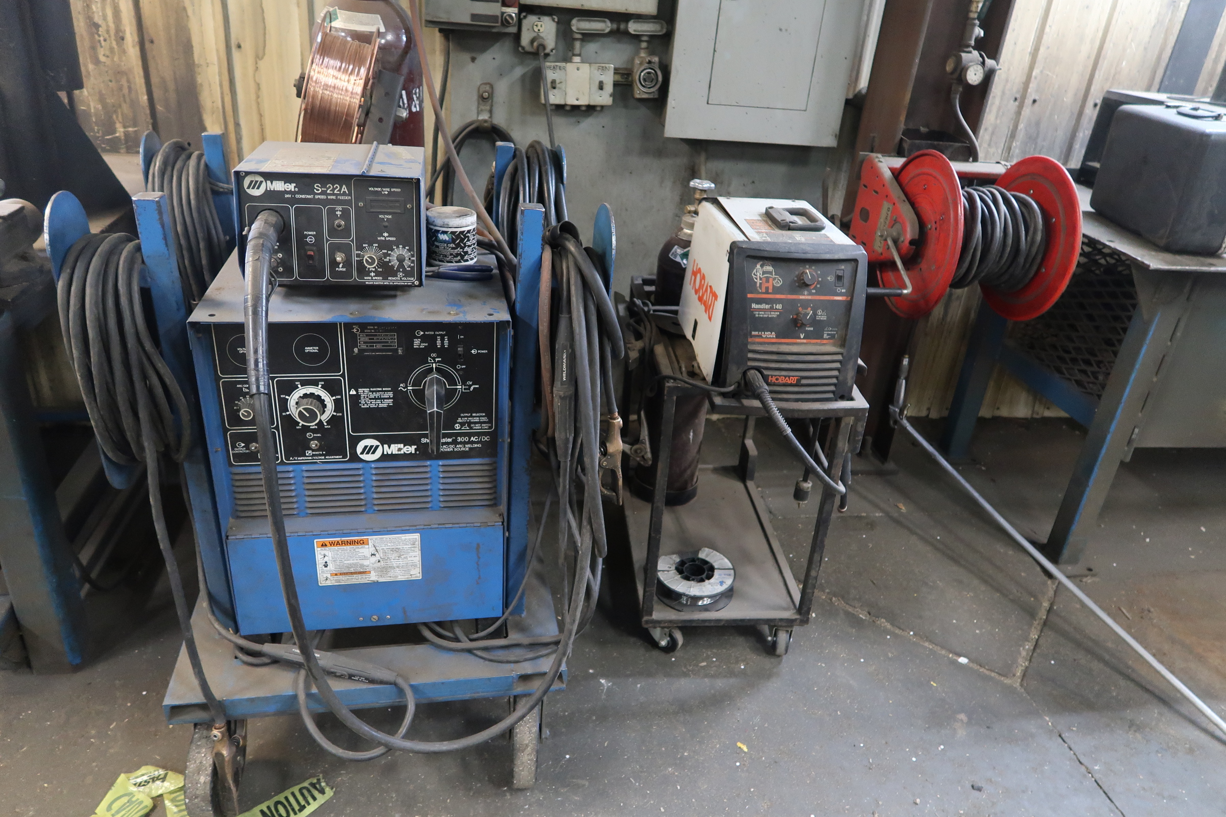 MILLER BOBCAT SHOPMASTER 300 AMP AC/DC WELDER W/522A WIRE FEEDER
