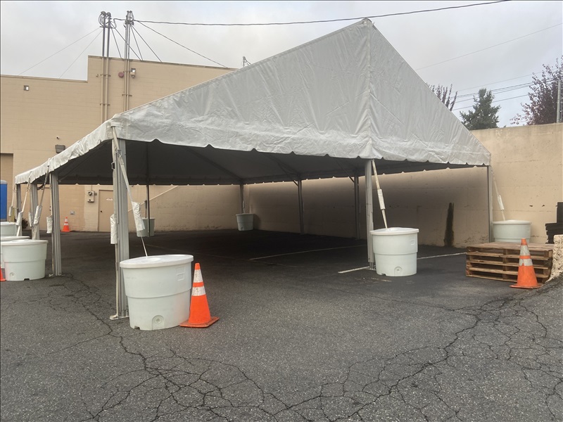 30'X40' KEDER GABLE (SLIDE IN TOP) VINYL TENT W/ROLLER WALL & JEFFY ...